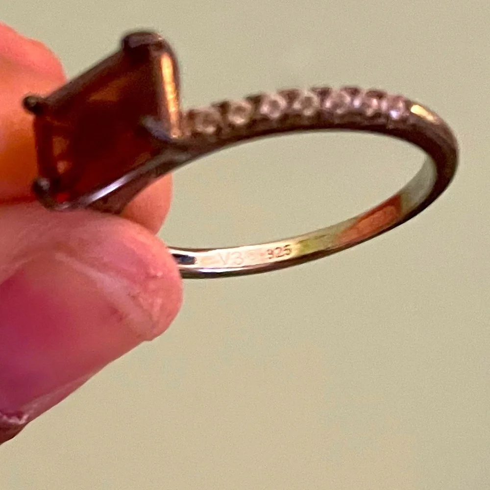 Beautiful 925 stamped natural garnet sterling silver ring - Picture 6 of 6